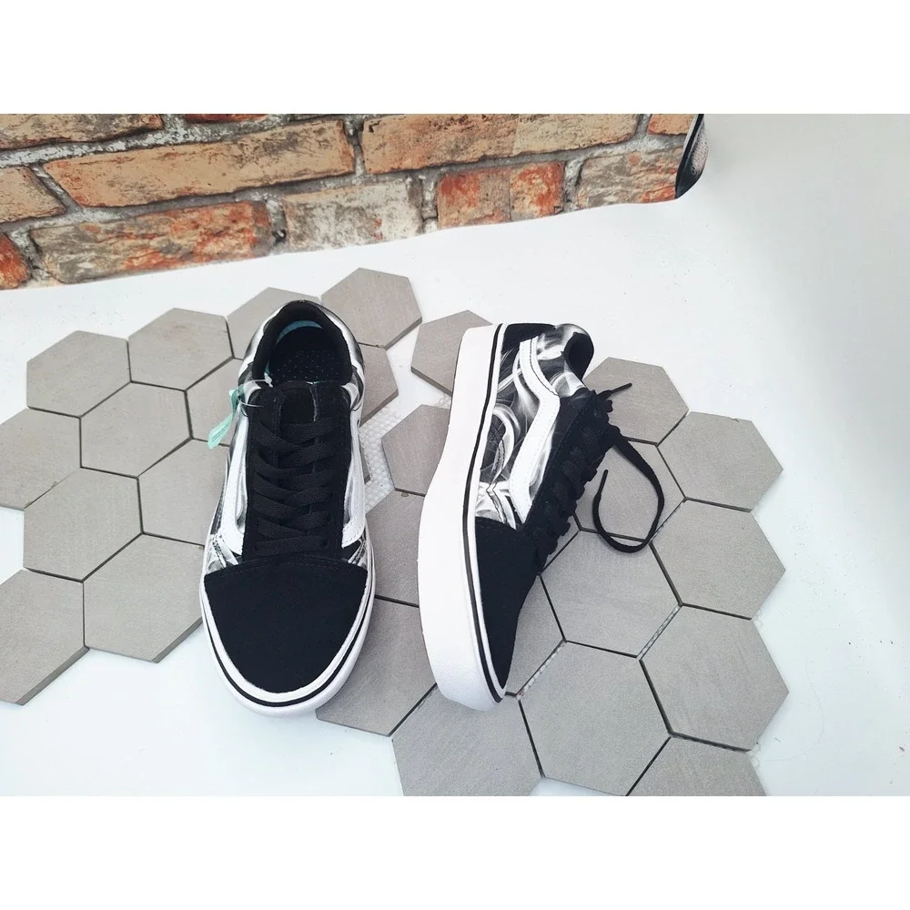 Women Sz 7 Vans Old School Comfy Cush Black White Swirl Sneakers VN0A5DYCBZW Knu - Picture 8 of 9